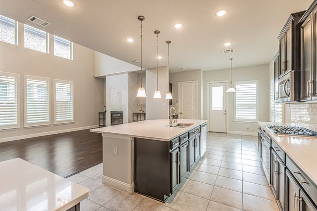 304 Adam Way, Euless, TX 76040