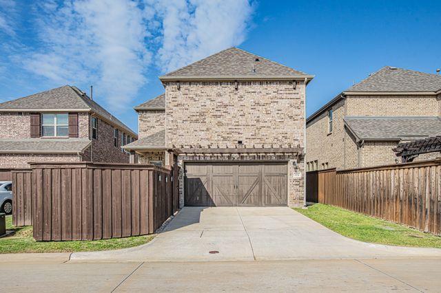 304 Adam Way, Euless, TX 76040