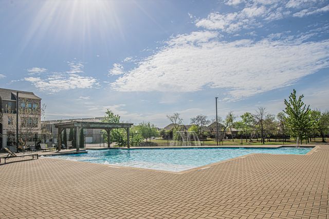 304 Adam Way, Euless, TX 76040