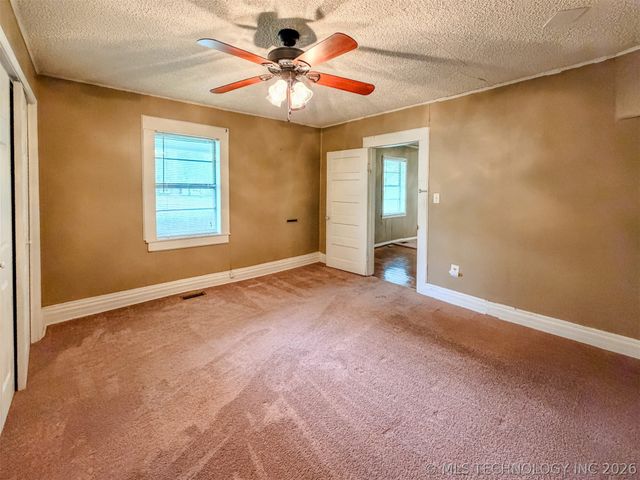 325 W Chickasaw Street, Tahlequah, OK 74464