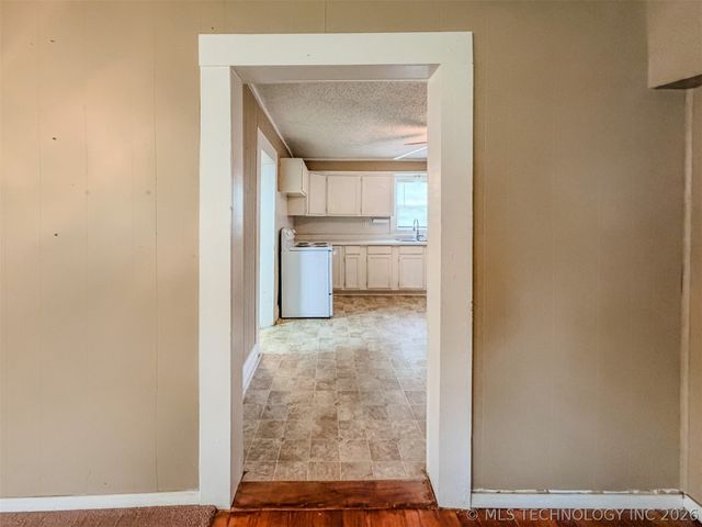 325 W Chickasaw Street, Tahlequah, OK 74464