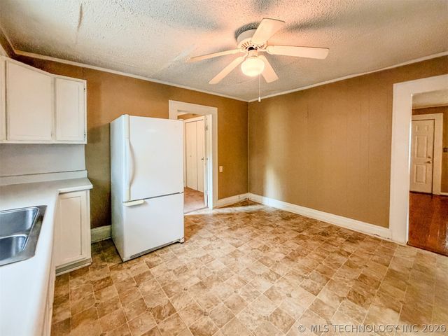 325 W Chickasaw Street, Tahlequah, OK 74464