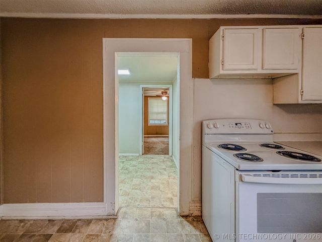 325 W Chickasaw Street, Tahlequah, OK 74464