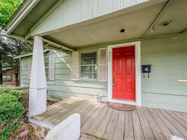 325 W Chickasaw Street, Tahlequah, OK 74464