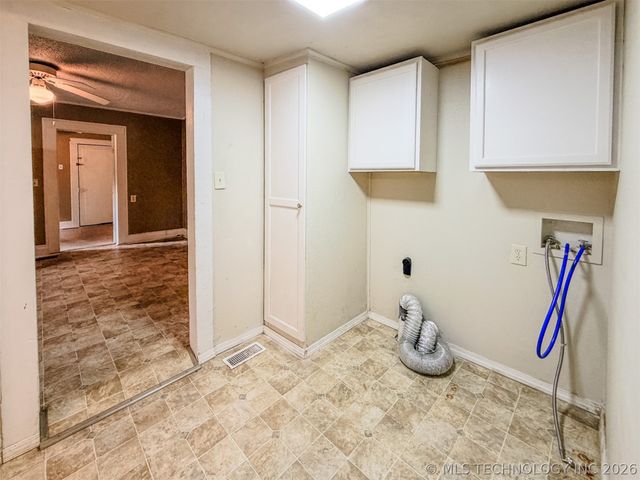 325 W Chickasaw Street, Tahlequah, OK 74464