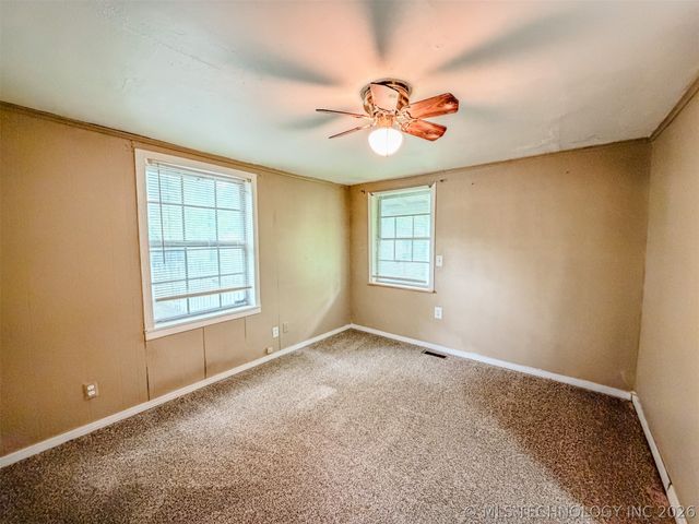 325 W Chickasaw Street, Tahlequah, OK 74464