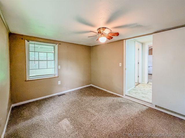 325 W Chickasaw Street, Tahlequah, OK 74464