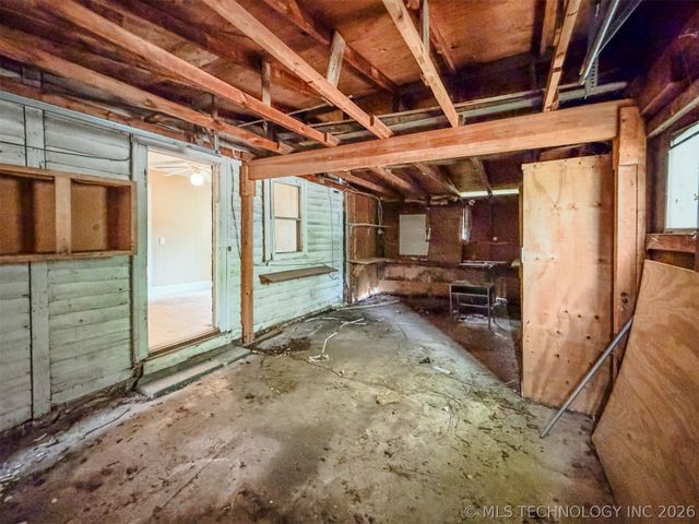 325 W Chickasaw Street, Tahlequah, OK 74464