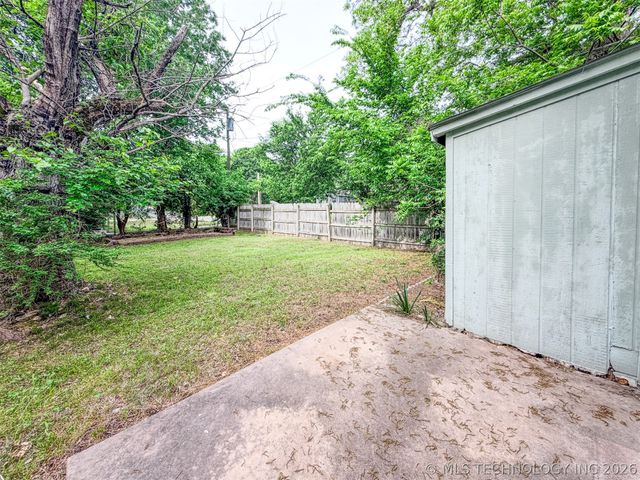 325 W Chickasaw Street, Tahlequah, OK 74464