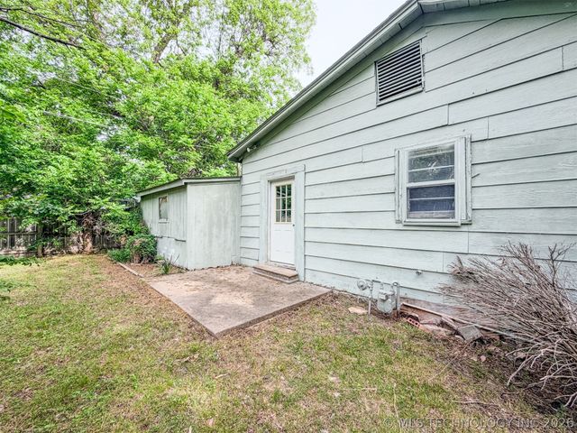 325 W Chickasaw Street, Tahlequah, OK 74464
