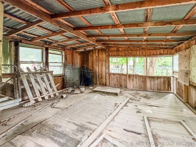 325 W Chickasaw Street, Tahlequah, OK 74464