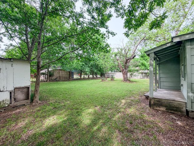 325 W Chickasaw Street, Tahlequah, OK 74464