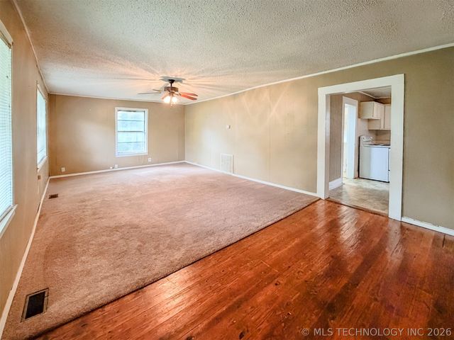 325 W Chickasaw Street, Tahlequah, OK 74464