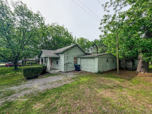 325 W Chickasaw Street, Tahlequah, OK 74464