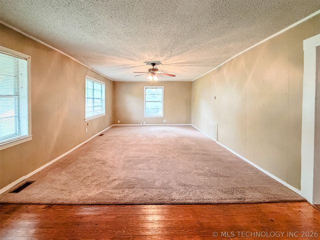 325 W Chickasaw Street, Tahlequah, OK 74464