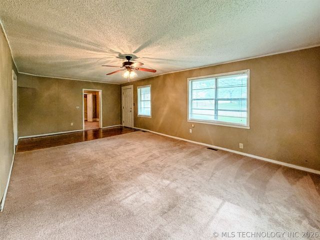 325 W Chickasaw Street, Tahlequah, OK 74464