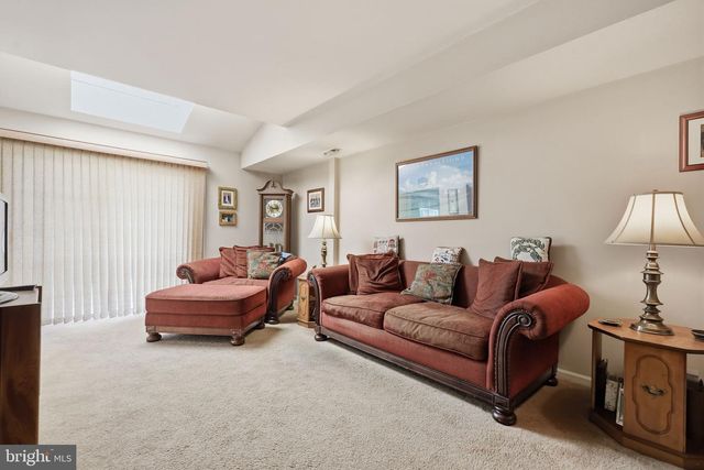 30 S TIMBER RD, Holland, PA 18966