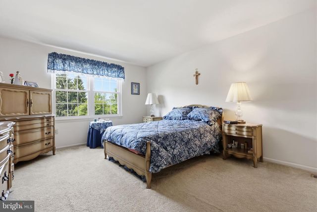 30 S TIMBER RD, Holland, PA 18966