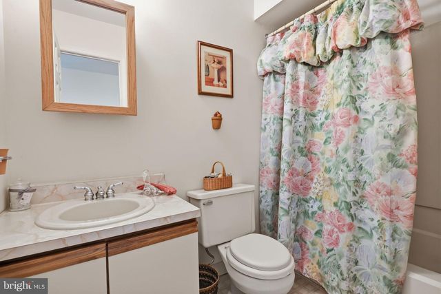 30 S TIMBER RD, Holland, PA 18966