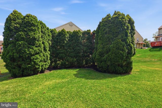 30 S TIMBER RD, Holland, PA 18966