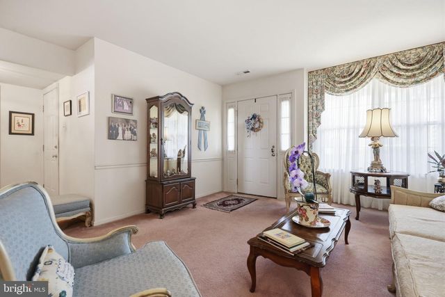 30 S TIMBER RD, Holland, PA 18966