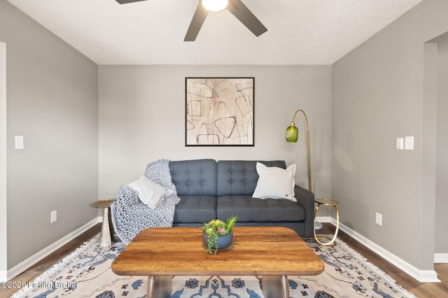 4506 Starks Dr, Louisville, KY 40218