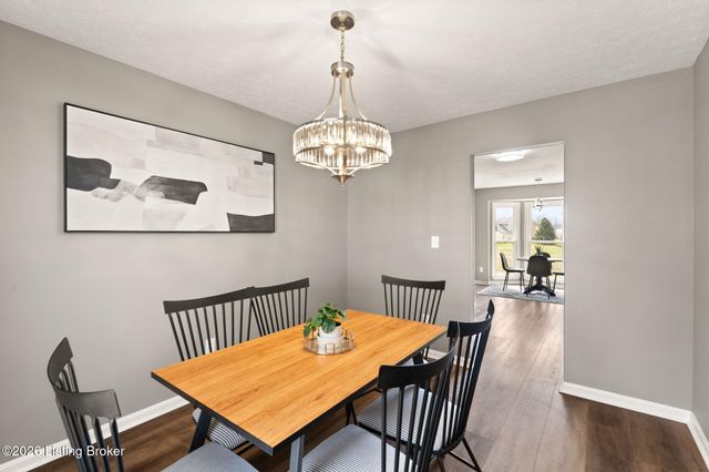 4506 Starks Dr, Louisville, KY 40218