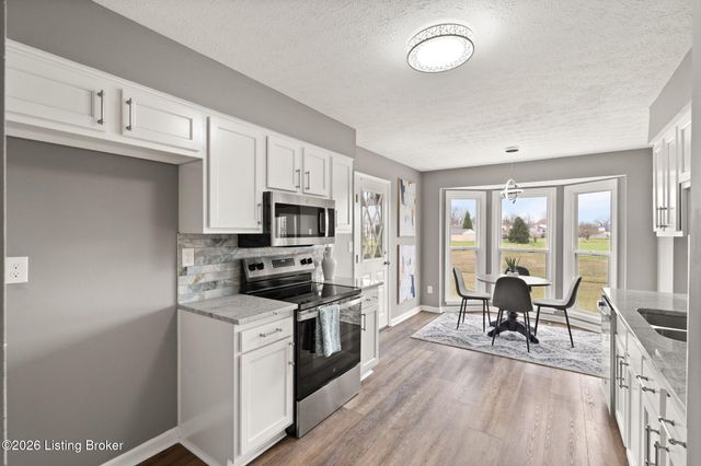 4506 Starks Dr, Louisville, KY 40218