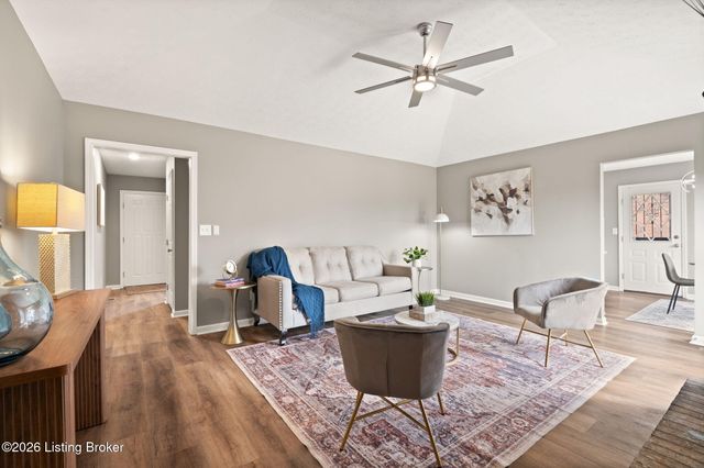 4506 Starks Dr, Louisville, KY 40218