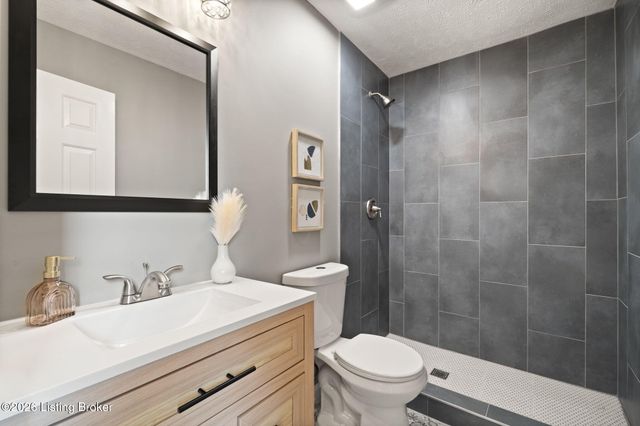 4506 Starks Dr, Louisville, KY 40218