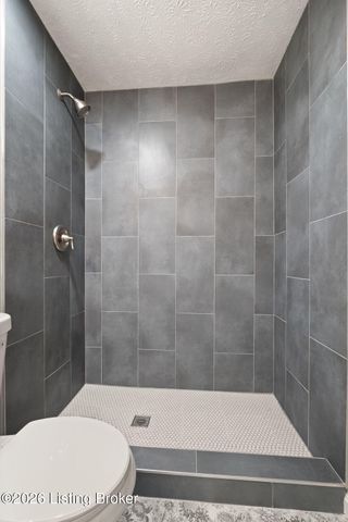 4506 Starks Dr, Louisville, KY 40218