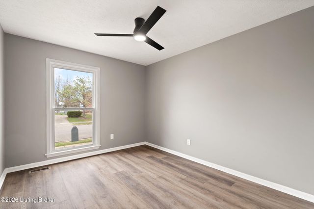 4506 Starks Dr, Louisville, KY 40218