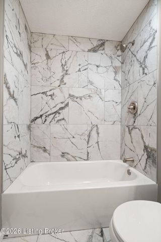 4506 Starks Dr, Louisville, KY 40218