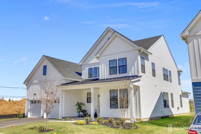 72 Ross Lane, Cranbury, NJ 08512