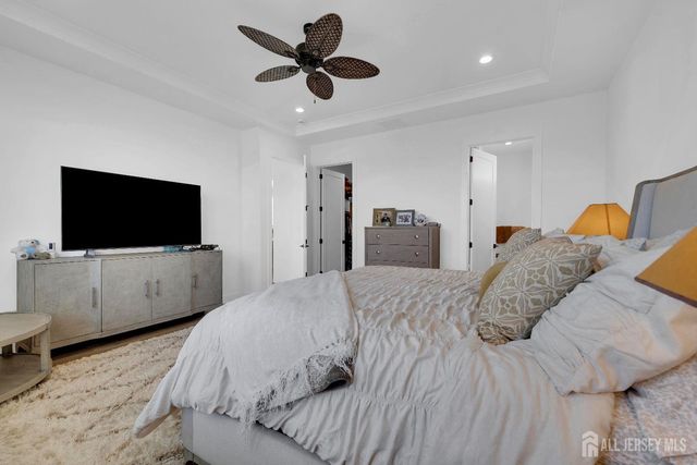 72 Ross Lane, Cranbury, NJ 08512