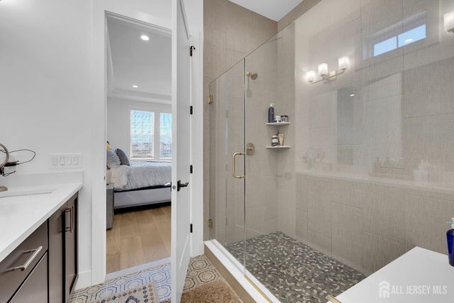 72 Ross Lane, Cranbury, NJ 08512