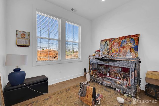 72 Ross Lane, Cranbury, NJ 08512