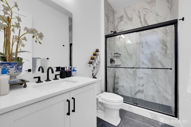 72 Ross Lane, Cranbury, NJ 08512