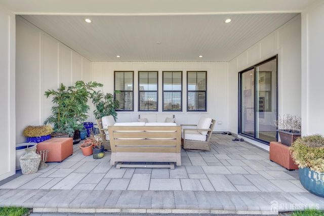 72 Ross Lane, Cranbury, NJ 08512