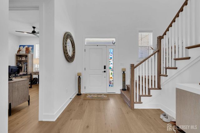 72 Ross Lane, Cranbury, NJ 08512