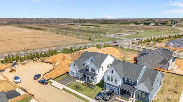 72 Ross Lane, Cranbury, NJ 08512