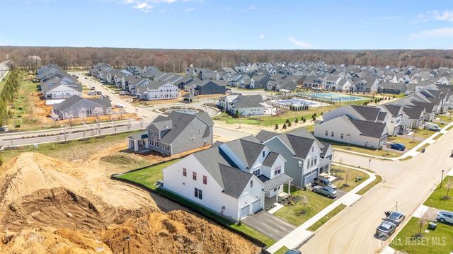 72 Ross Lane, Cranbury, NJ 08512