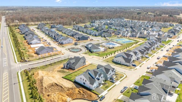 72 Ross Lane, Cranbury, NJ 08512