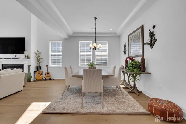 72 Ross Lane, Cranbury, NJ 08512