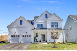 72 Ross Lane, Cranbury, NJ 08512