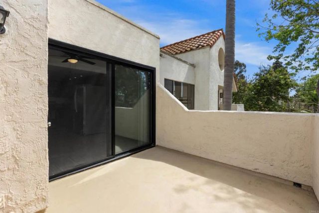 333 N Melrose Dr. F, Vista, CA 92083