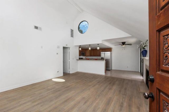 333 N Melrose Dr. F, Vista, CA 92083