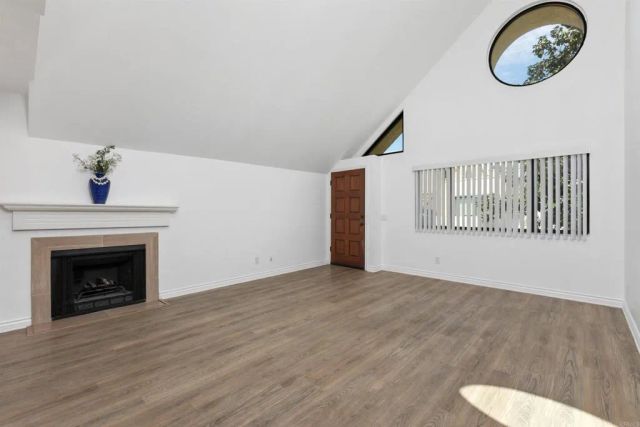 333 N Melrose Dr. F, Vista, CA 92083