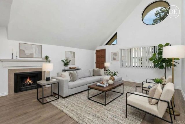 333 N Melrose Dr. F, Vista, CA 92083