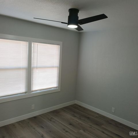 2703 Worthington Avenue, Bakersfield, CA 93308
